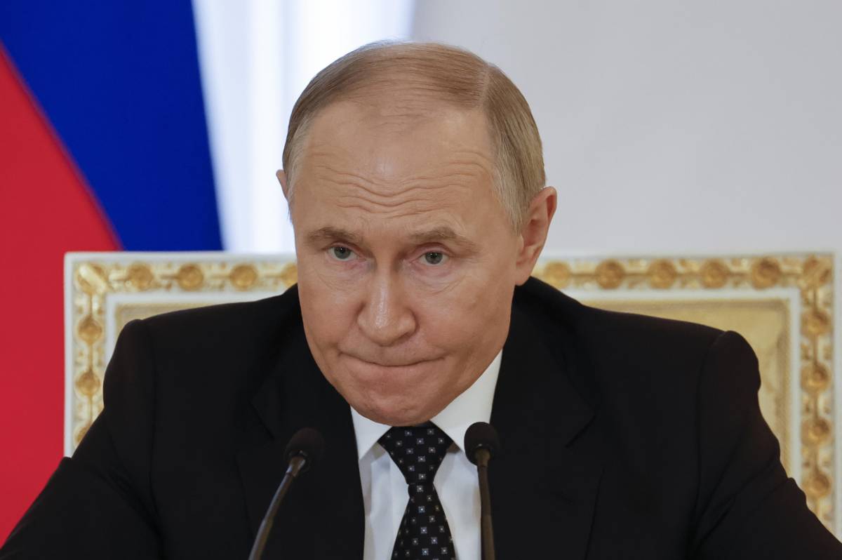"La Russia sull'orlo della recessione". E Putin ora accetta di vedere Zelensky