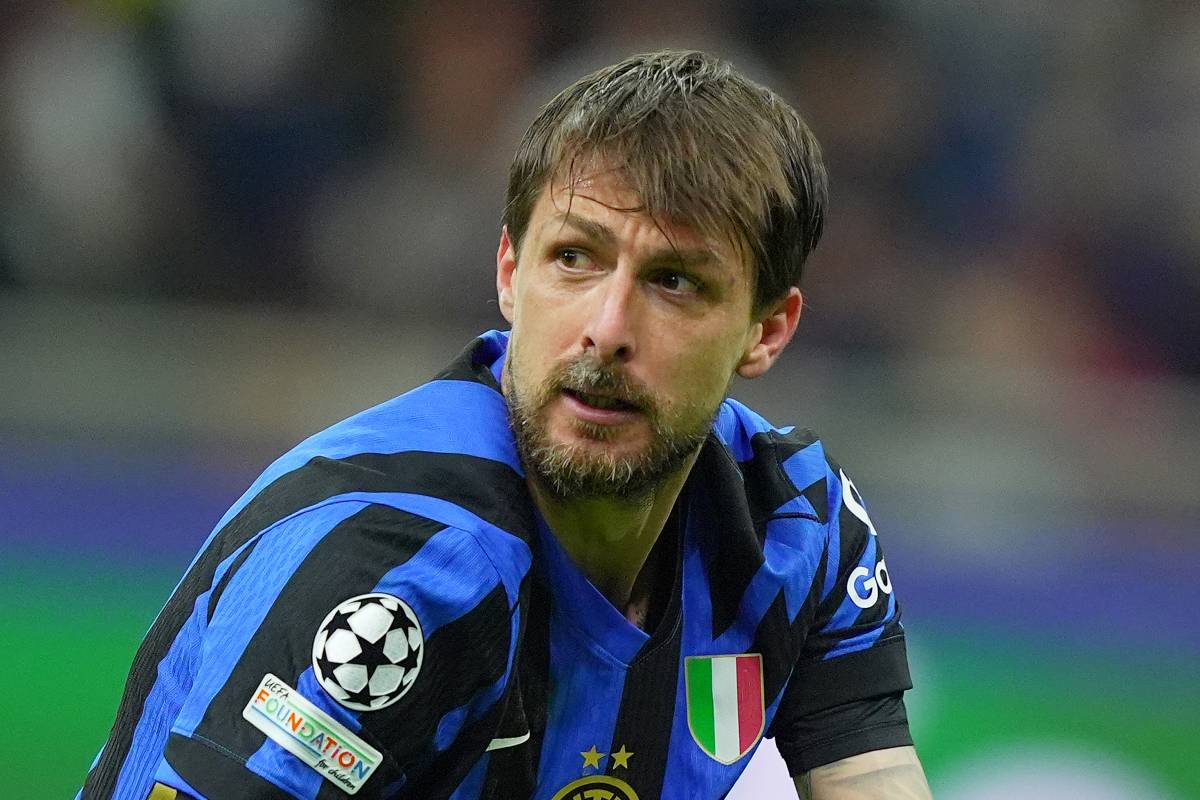 "Ti sfondo di botte". Attacco choc di Acerbi al tifoso del Psg
