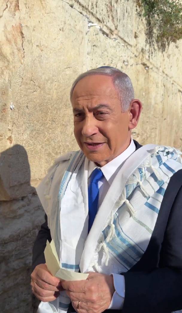 Netanyahu al Muro del Pianto: "Trump contro il male"