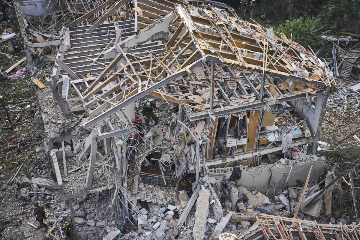 "Bunker buster Mop". Le 14 super-bombe nella pioggia di fuoco