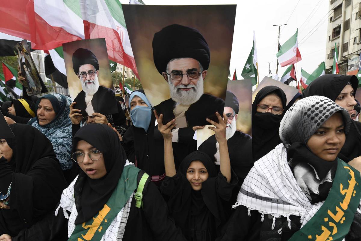 Trump ora vuole un "nuovo" Iran. E lancia lo slogan MIGA