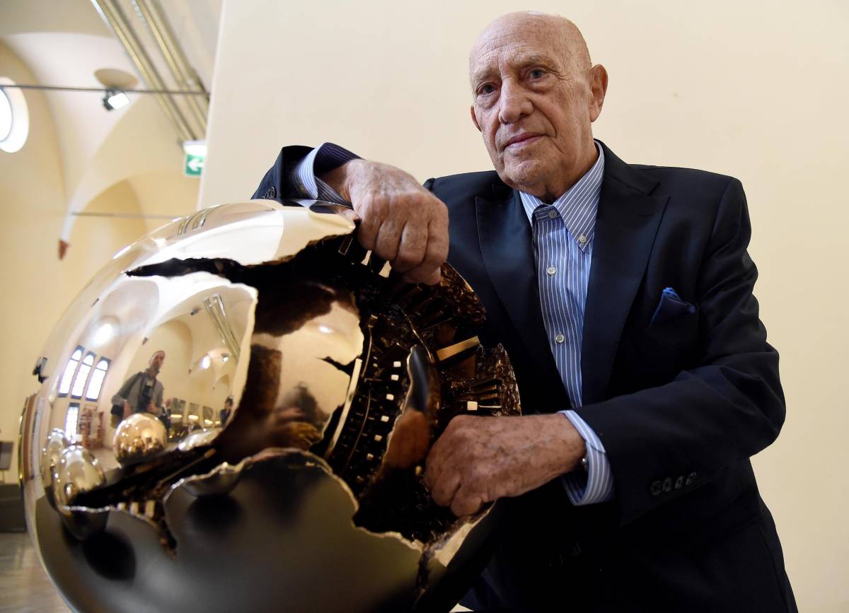 Addio allo scultore Arnaldo Pomodoro