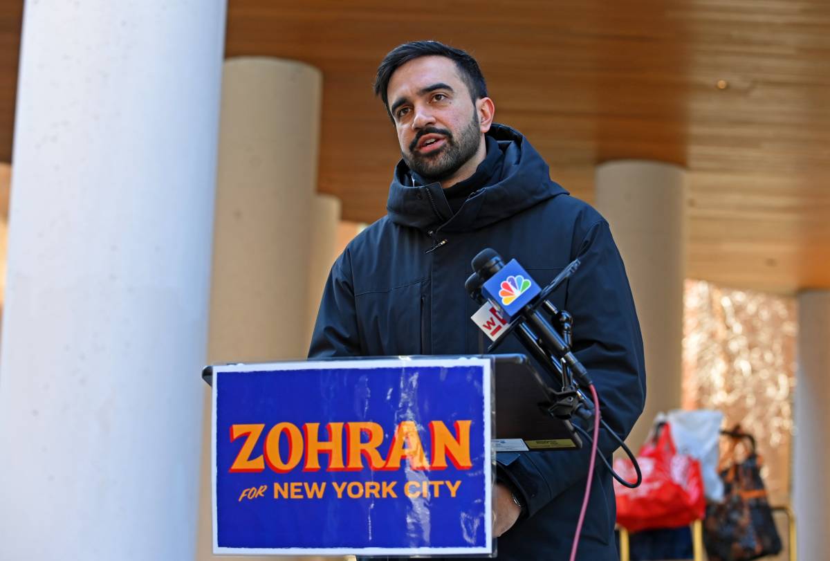 Terremoto a New York, il socialista Zohran Mamdani vince le primarie dem: così può diventare sindaco