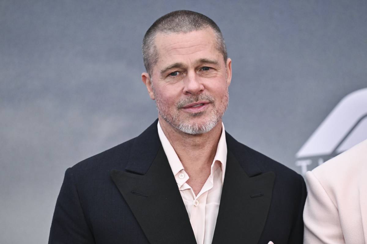 Brad Pitt, il baratro dopo il divorzio da Angelina Jolie: "Ero in ginocchio, bevevo e fumavo marijuana"