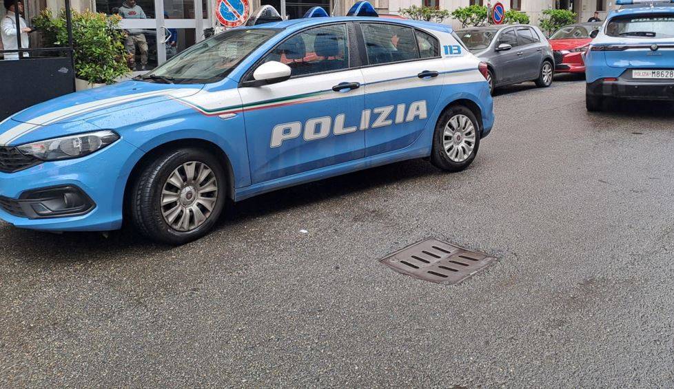 Segregato 4 anni e derubato dalla ex