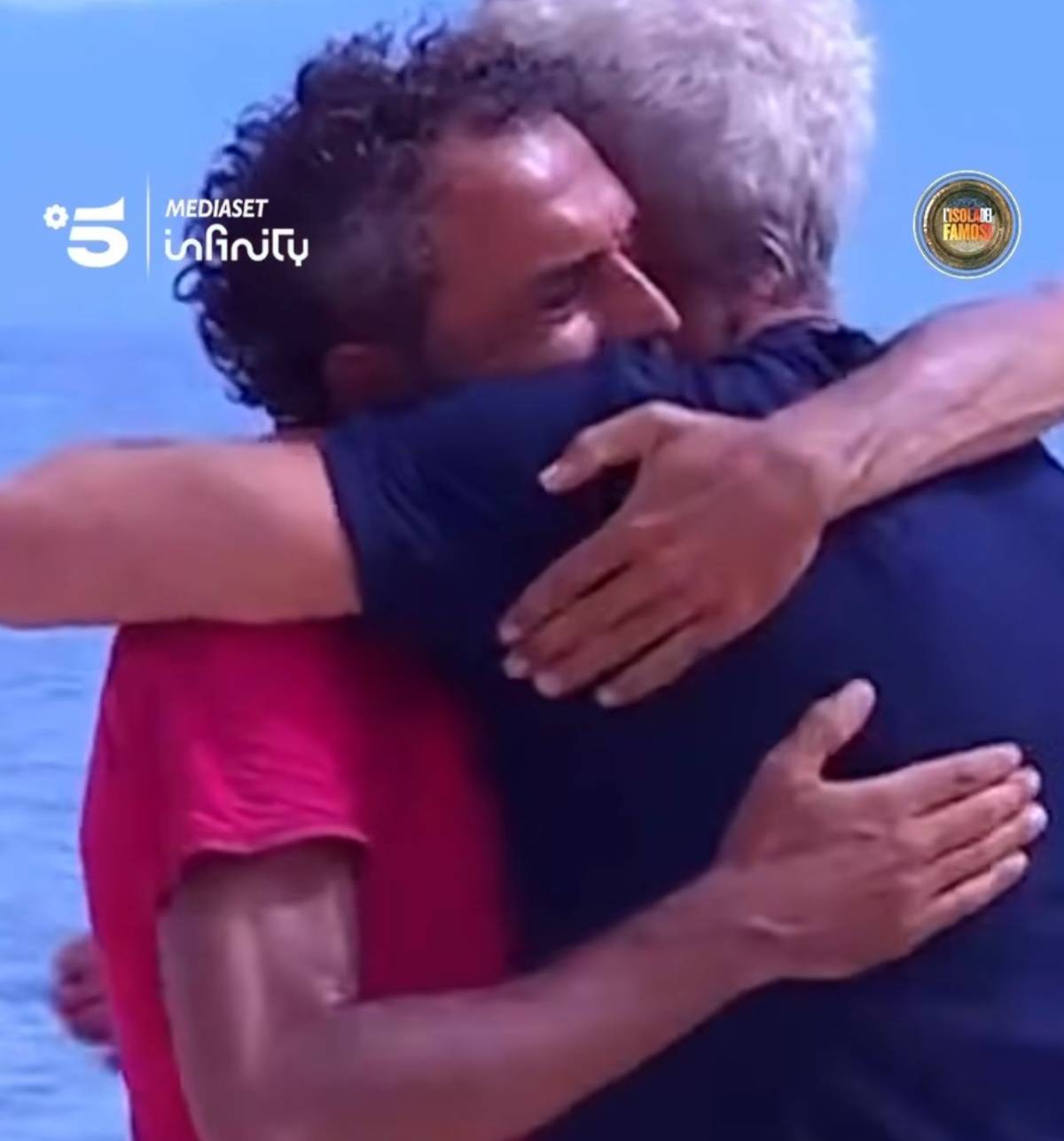 “L’autosantificazione” di Dino e Omar, la (non) eliminazione di Mario Adinolfi: le pagelle dell'Isola dei Famosi