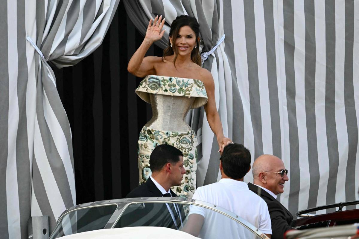 Bezos e Sanchez, a Venezia il via ai festeggiamenti sotto la pioggia