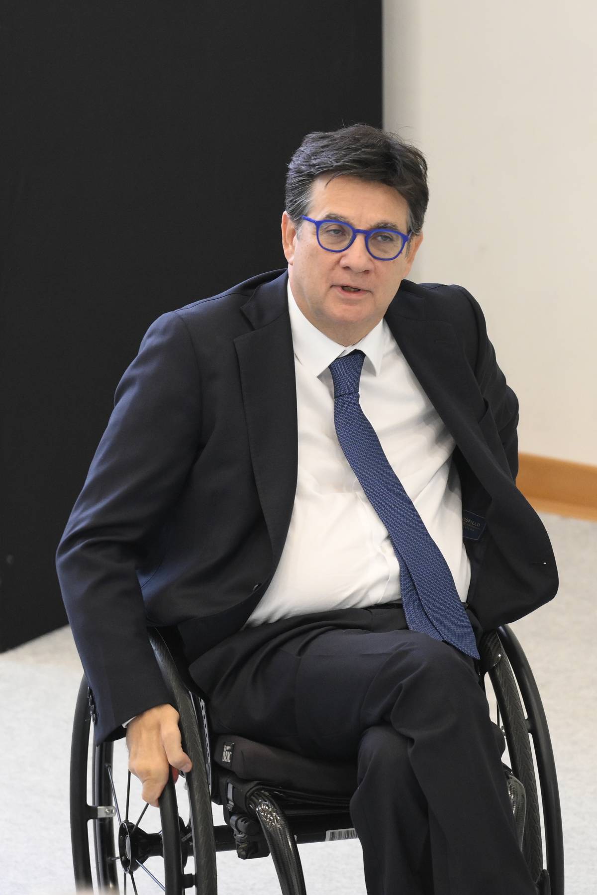 "Tante maschere e pochi volti"