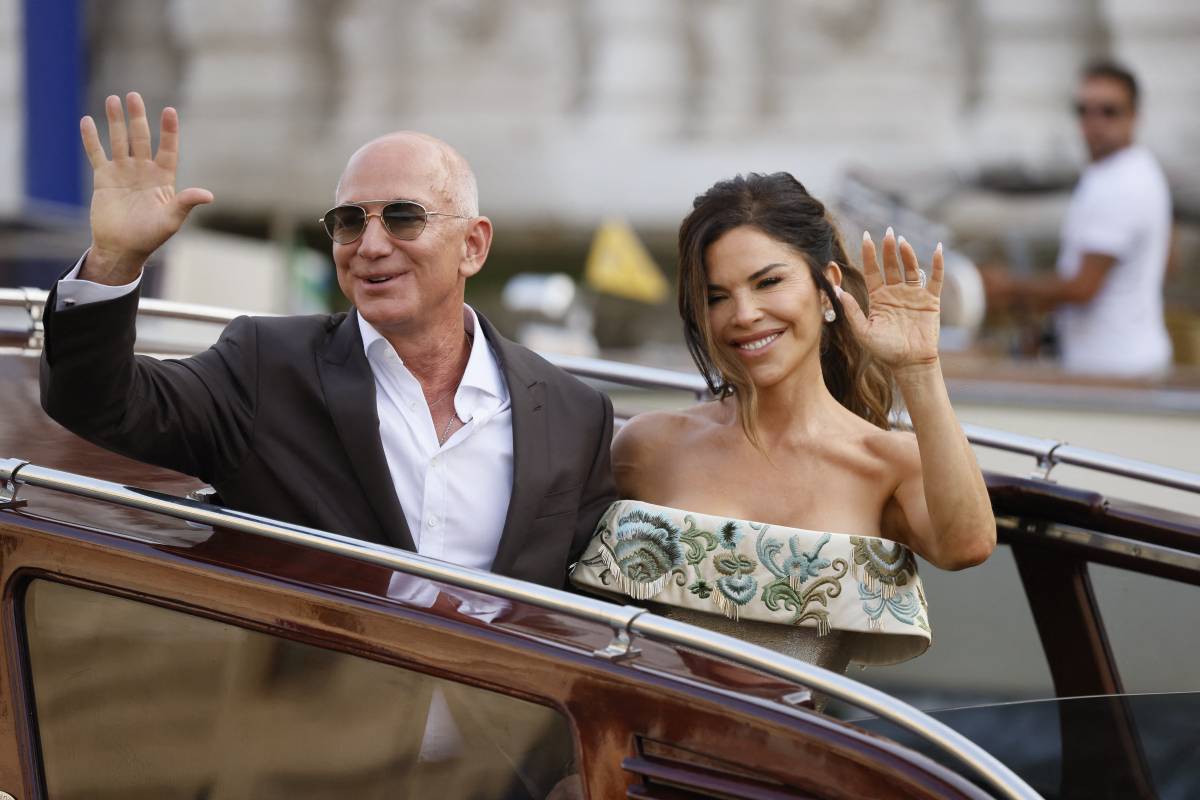 Bezos-Sanchez, oggi lo scambio degli anelli