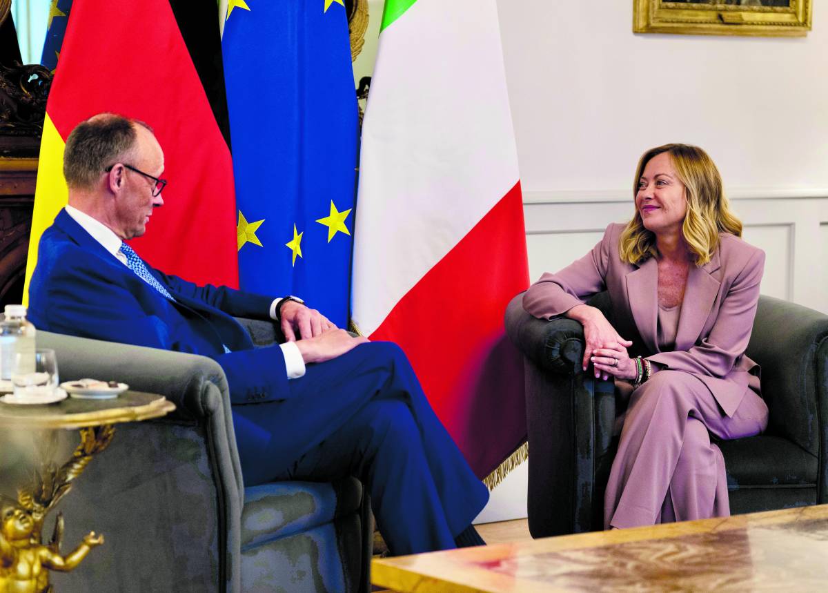 Migranti, asse Meloni-Merz. L'Ue immagina soluzioni nuove