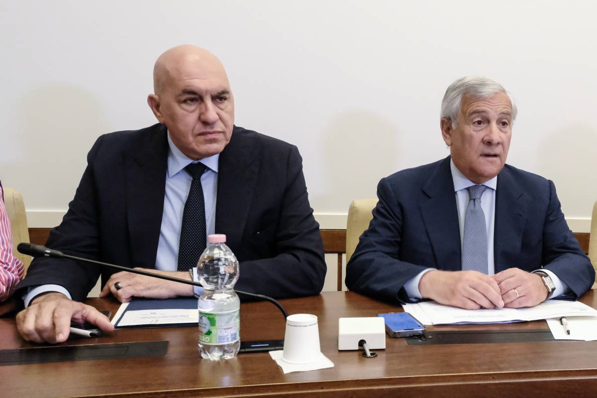 Spese militari, il 5% del Pil "compatibile con il bilancio"