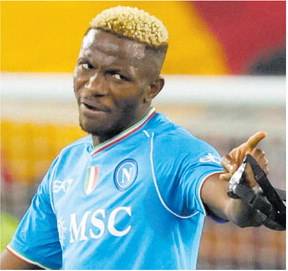 Lo scambio di maglia Osimhen-Juventus e Kean per il Napoli