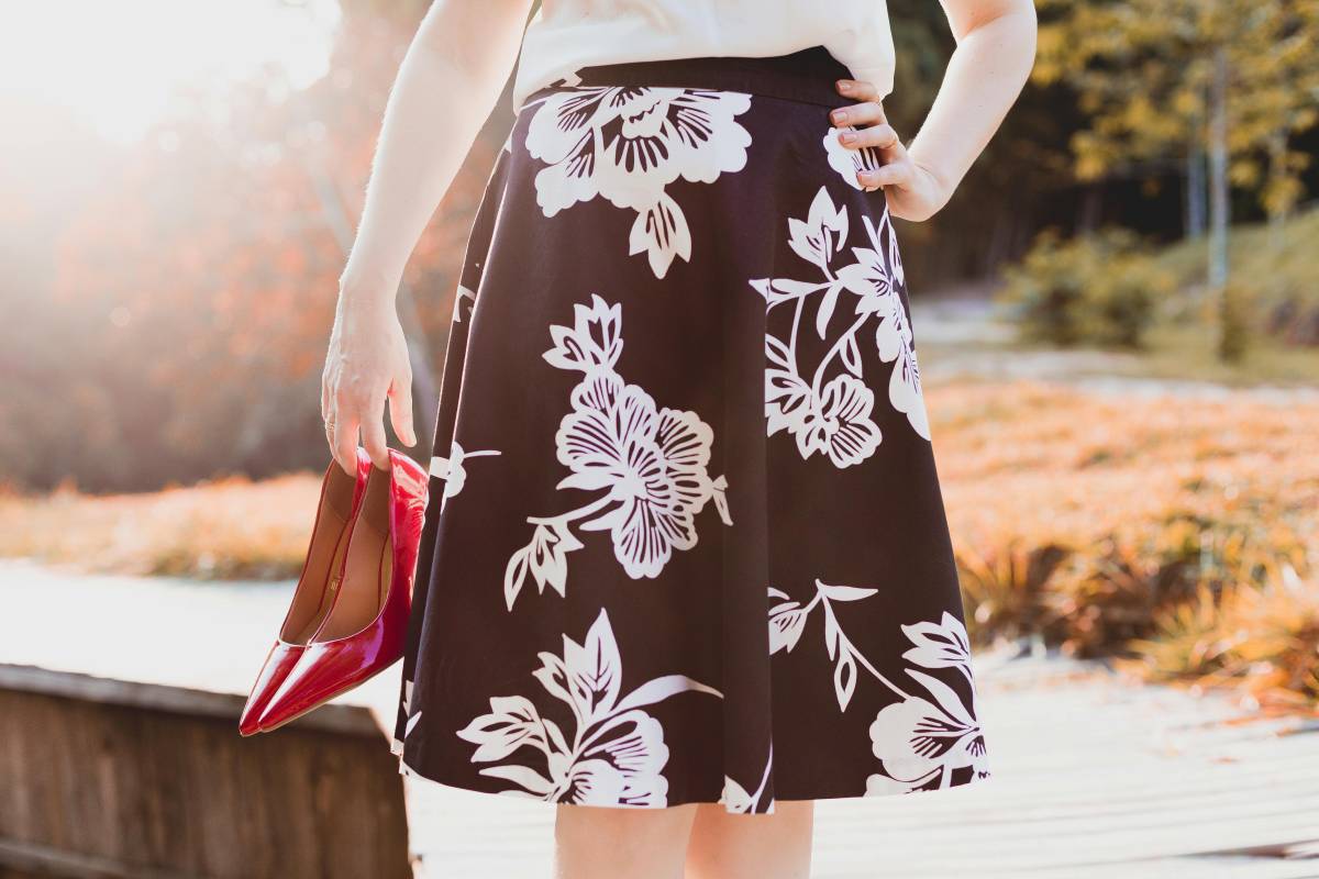 Gonna di raso, i modelli perfetti per outfit da giorno o da sera e per tutte le età