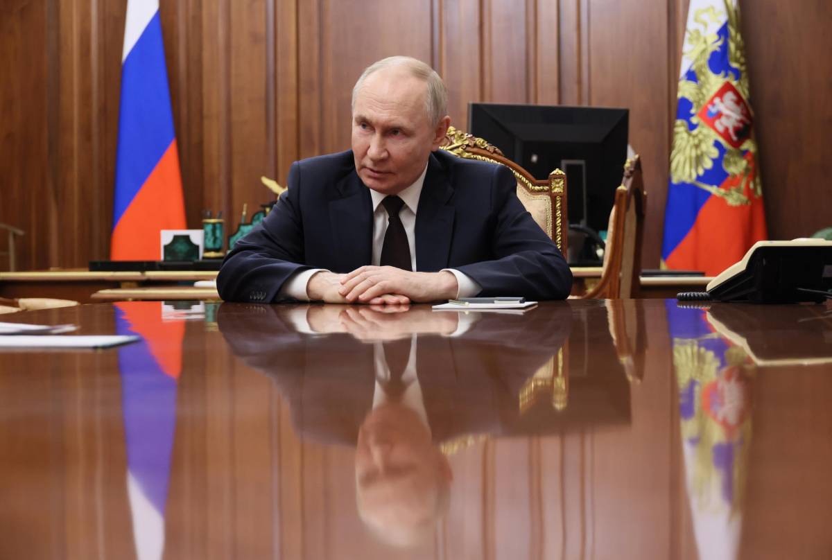 Trump ci ripensa, armi a Kiev. "Putin dice un sacco di str..."