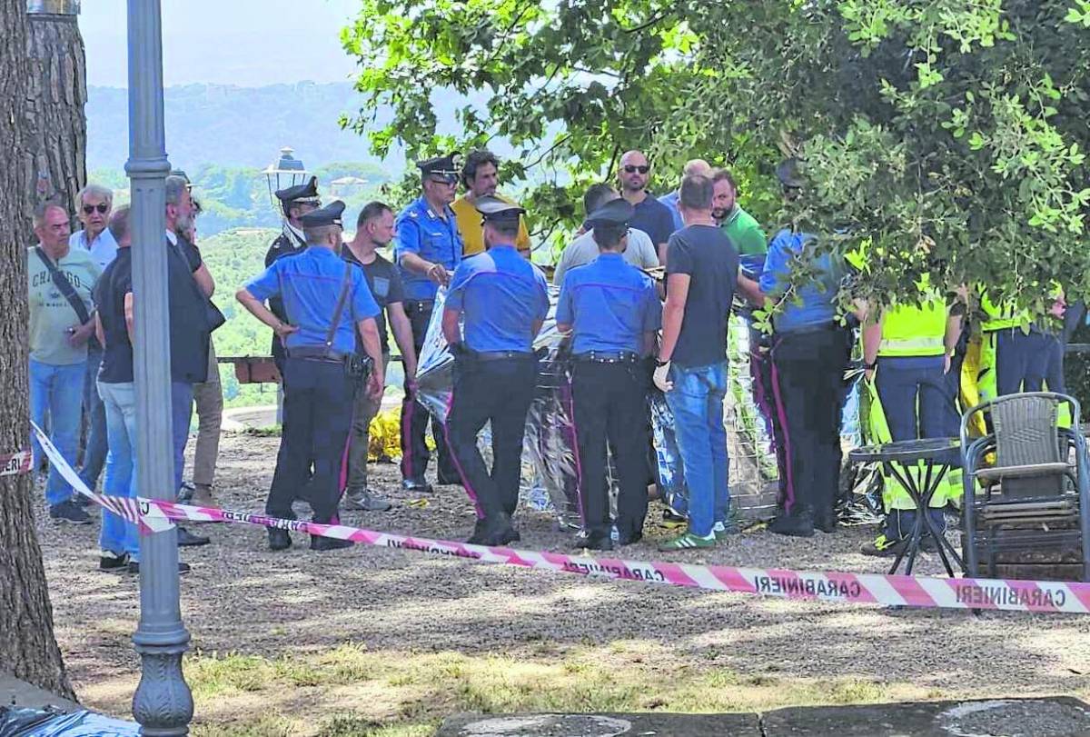 Spara e uccide il killer del figlio. La vendetta alla fermata del bus