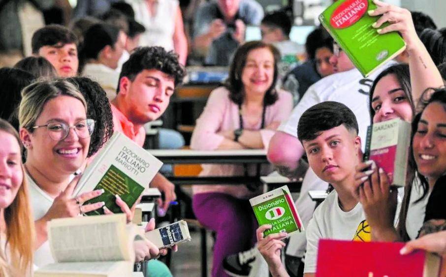 Scuola, il Sud arranca. Uno studente su due finisce le superiori e non sa l'italiano