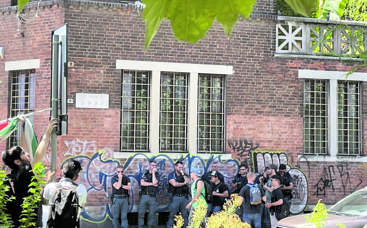 Sgomberato l'ex centro vaccinale in viale Brenta
