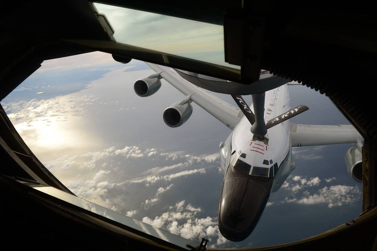 In volo gli aerei spia RC-135V: così l'occhio di Trump spia le mosse russe