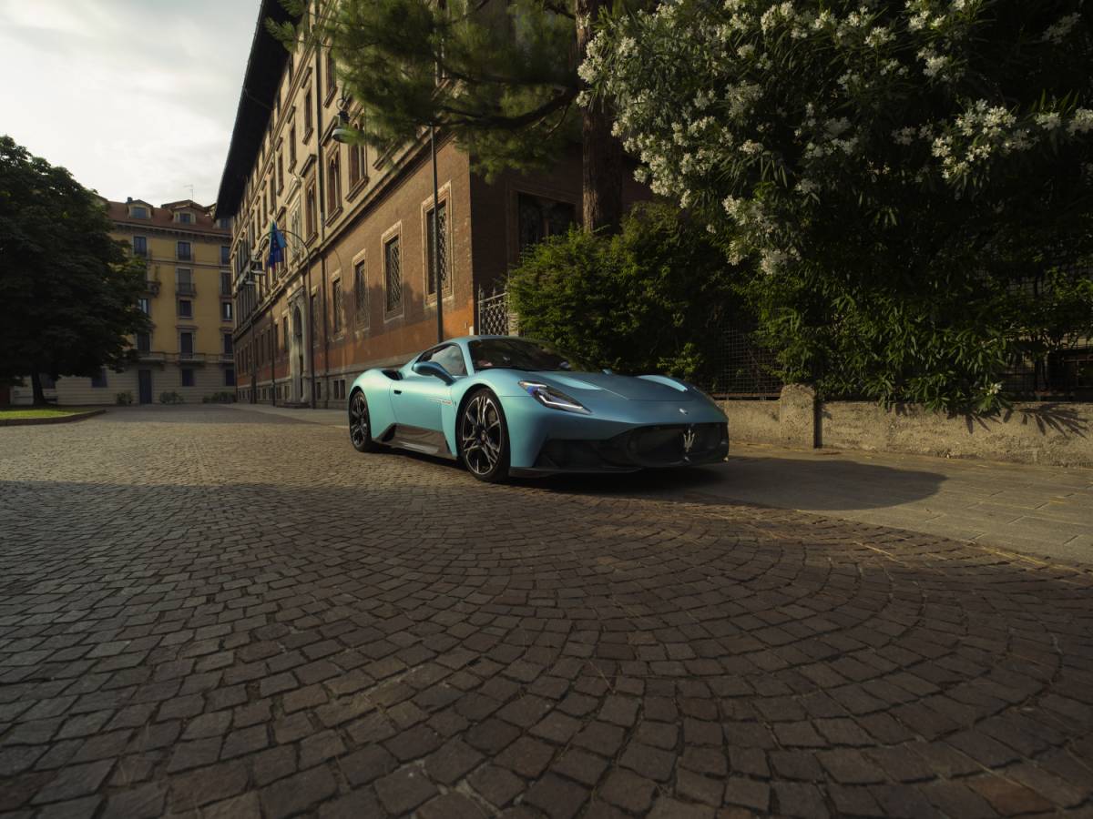 Maserati MCPURA, l'erede della MC20 va dritta al cuore