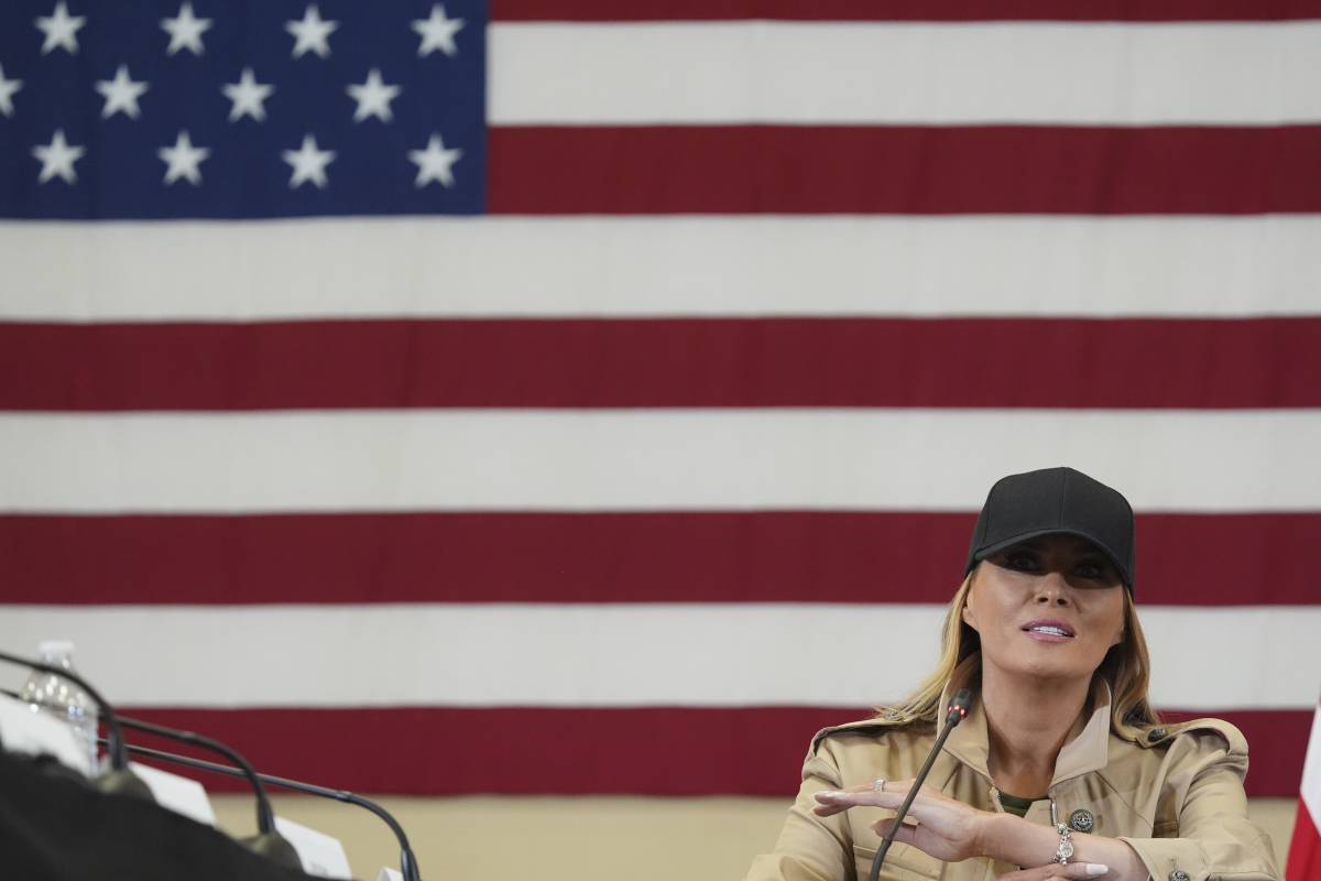 Melania diventa "l'agente Trumpenko". Kiev celebra la first lady Usa: ecco perchè