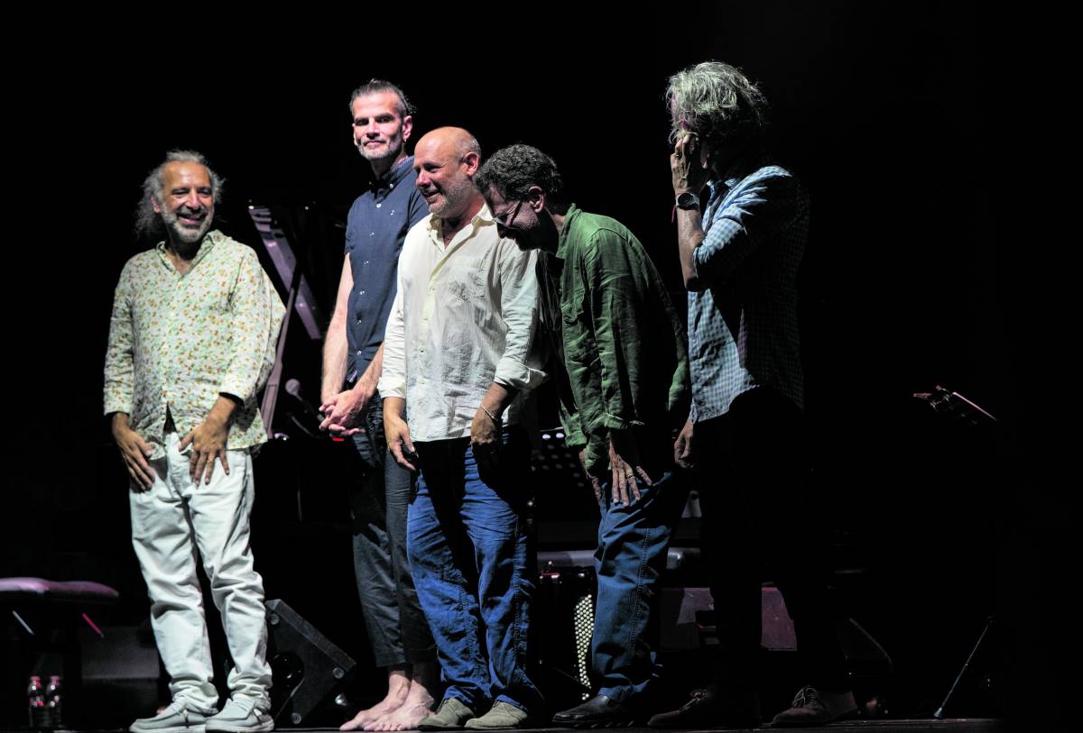 Il ritorno del pianista Bollani. Ora il suo jazz si fa in cinque