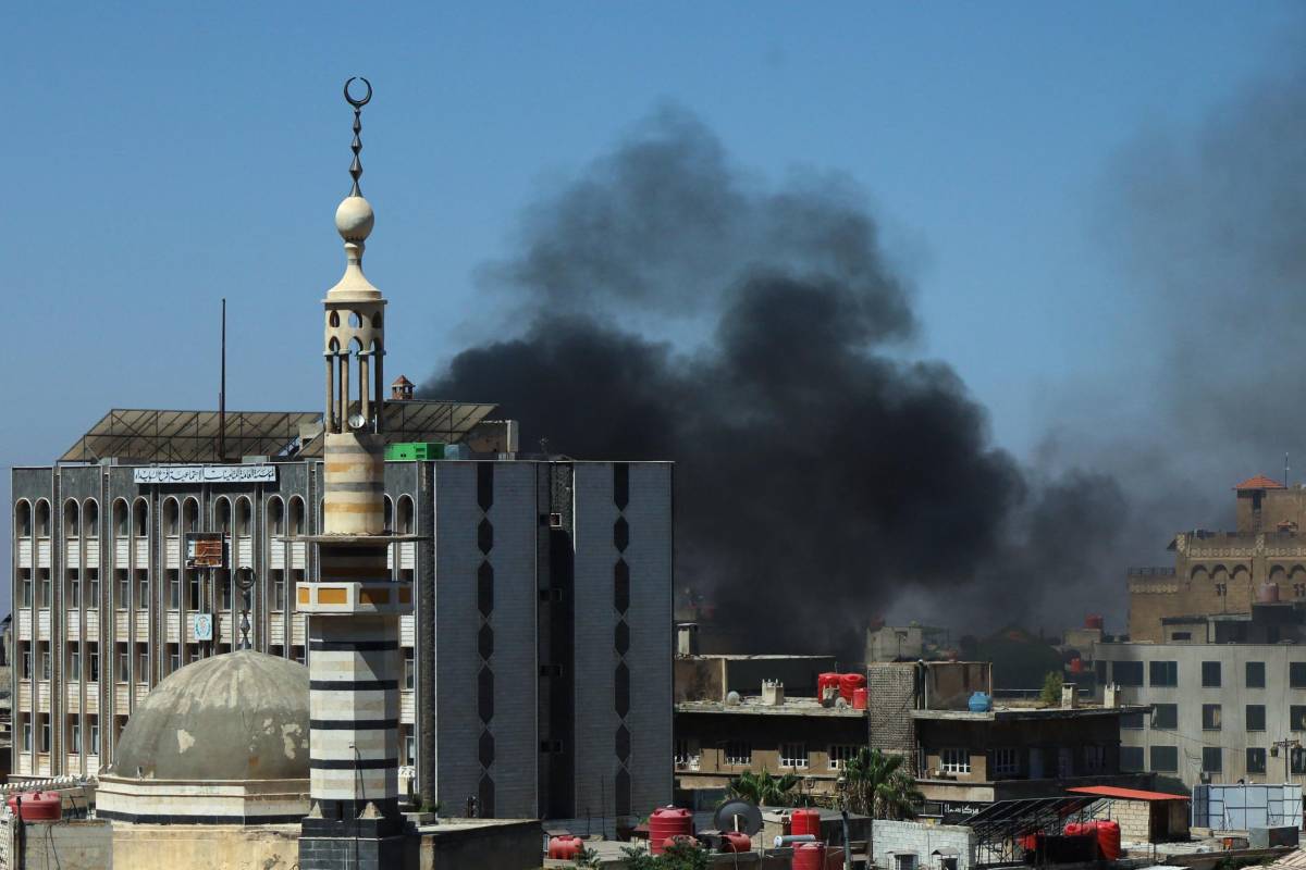 Siria, raid sul palazzo presidenziale. Israele: "Via agli attacchi più duri"