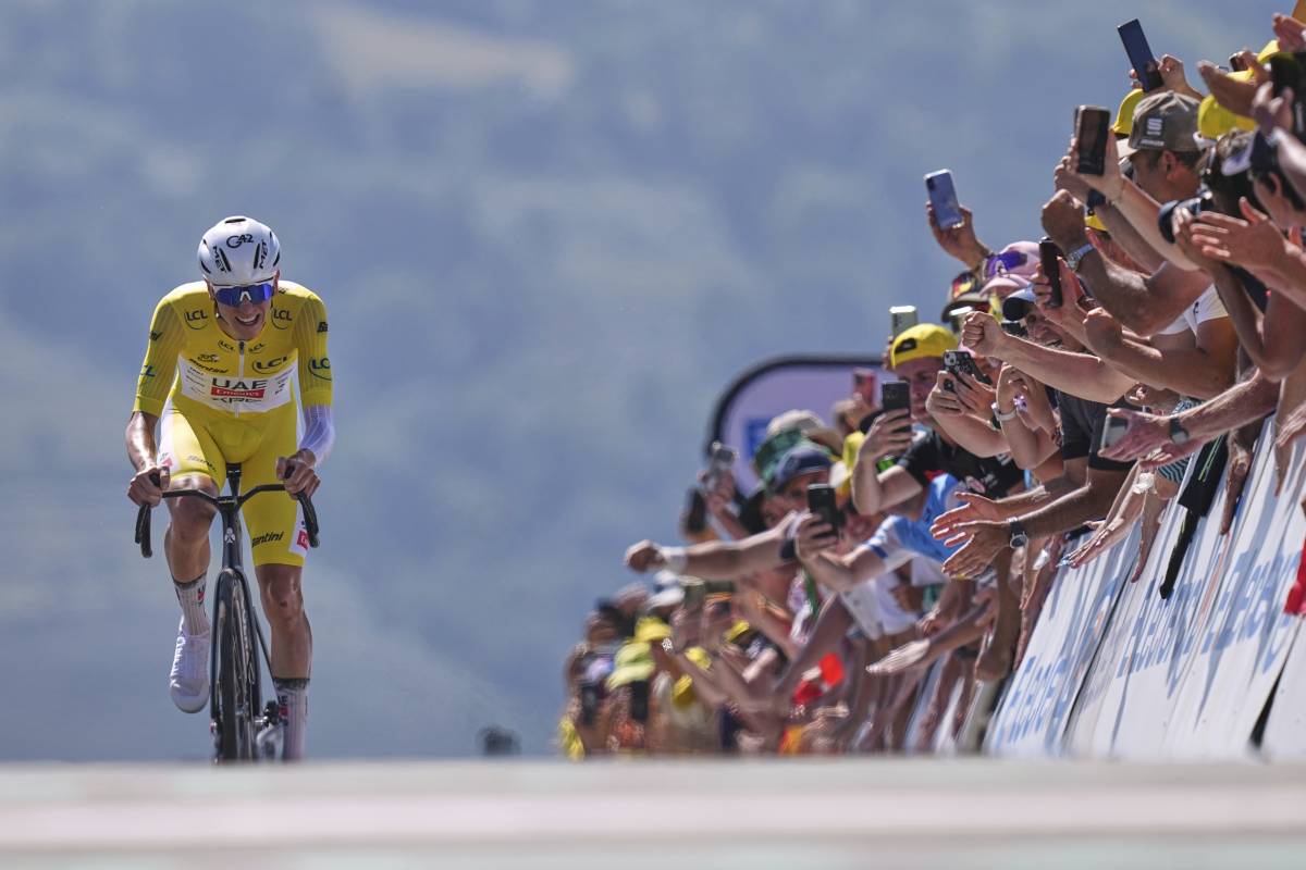 Tour, Pogacar ha umiliato tutti: ecco cosa ha fatto