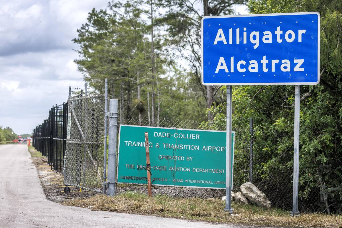 Stati Uniti, due italiani detenuti nel centro migranti "Alligator Alcatraz"