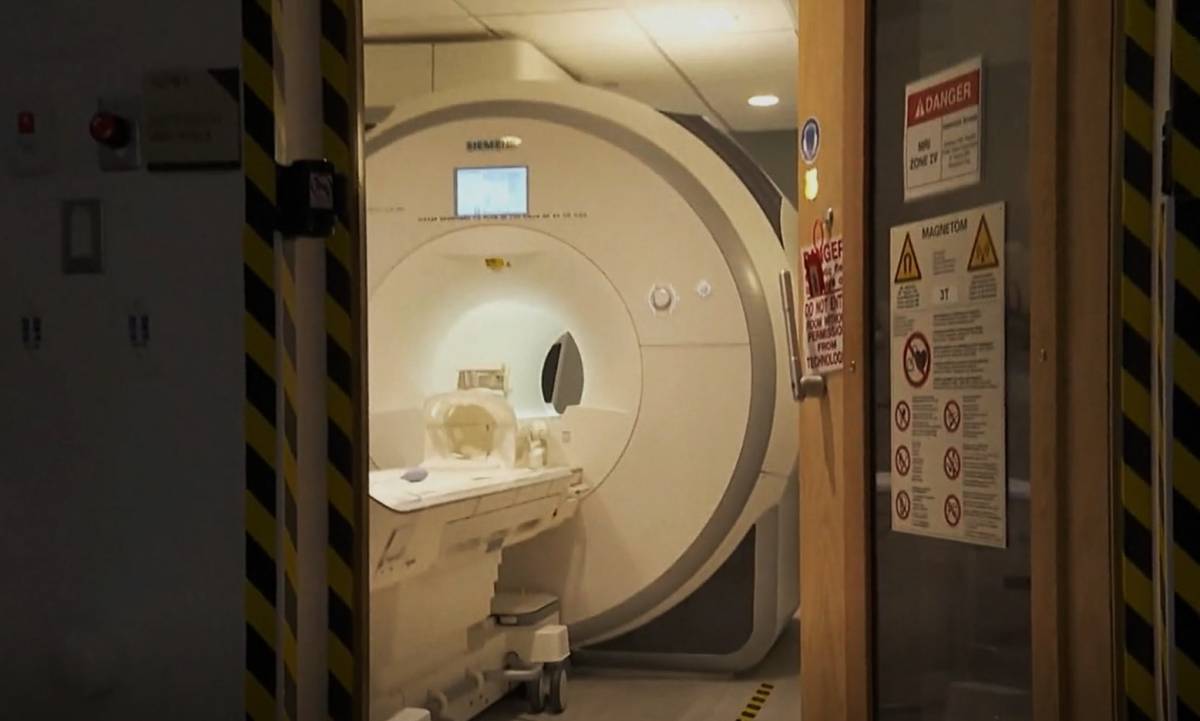 61enne muore risucchiato dal macchinario per la risonanza magnetica: indossava una collana di metallo