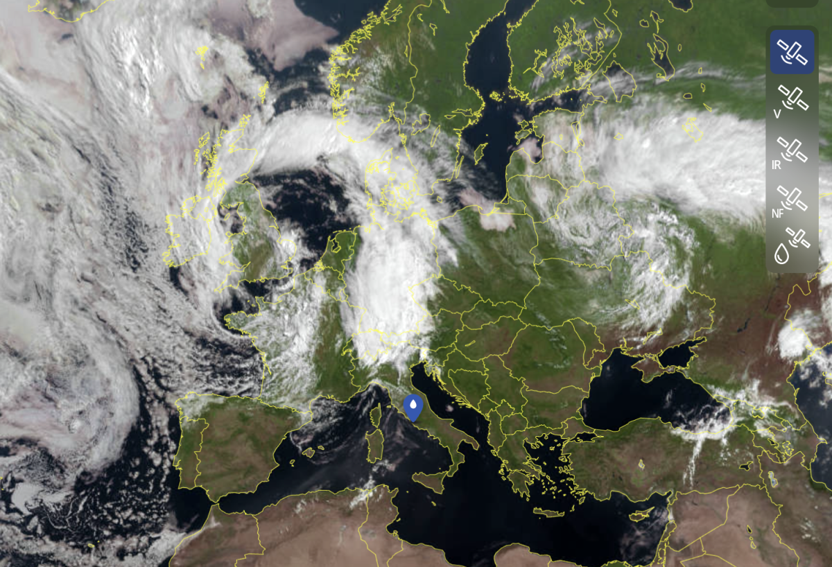 Il ciclone Isaac si abbatte sull'Europa. Cosa può succedere in Italia