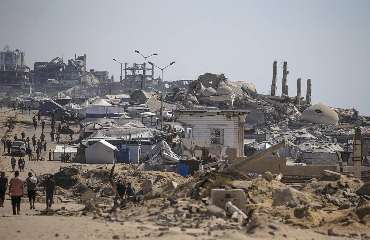 I tank israeliani nell'ultima area indenne. Tajani: "Ci sono anche operatori italiani"