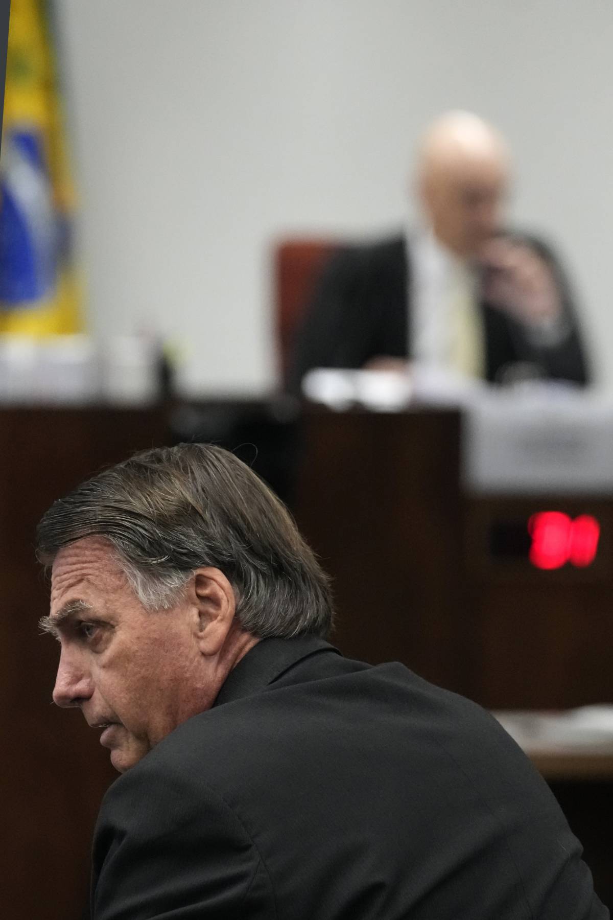 Sfida di Bolsonaro. Rischia l’arresto