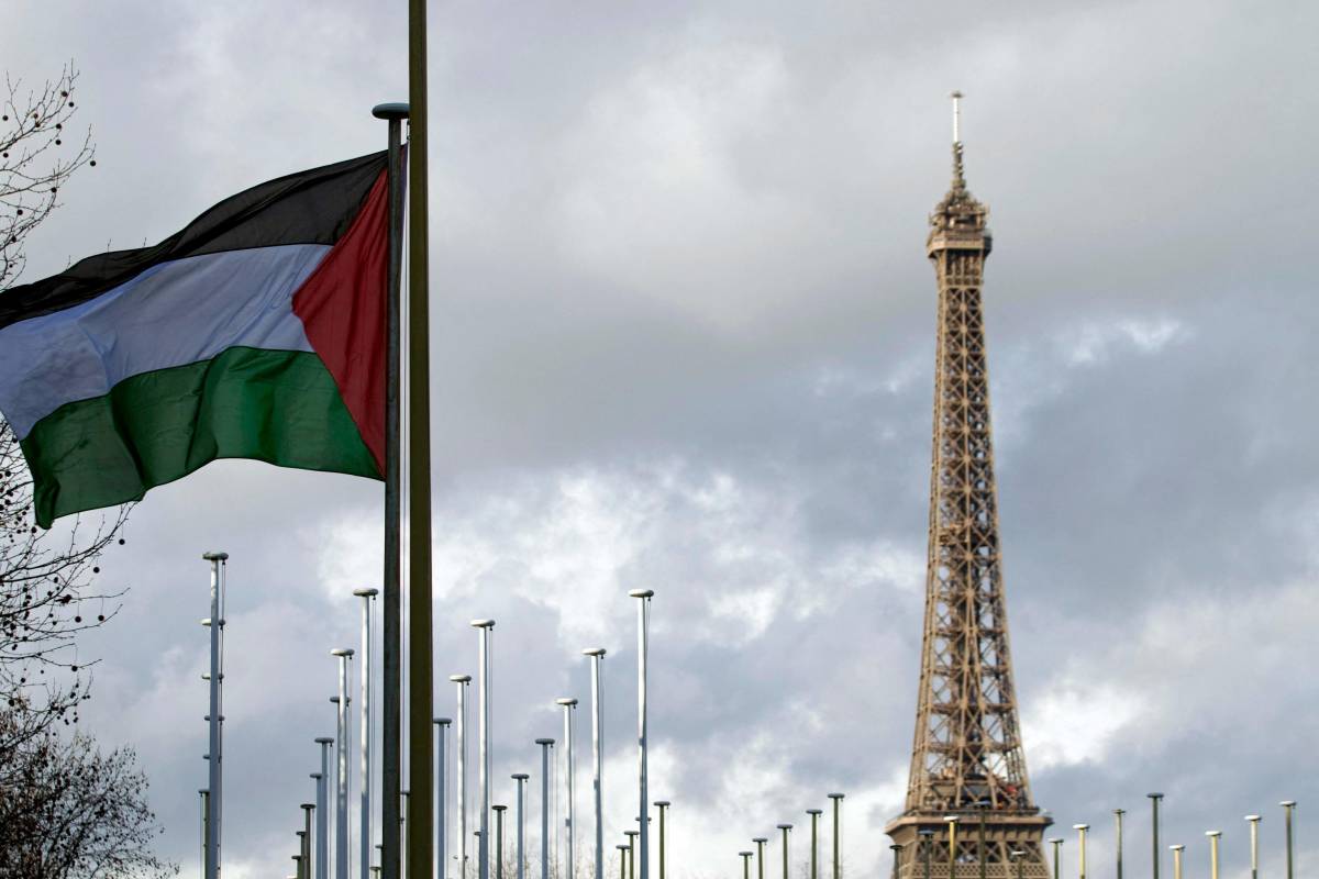 Gaza, stop ai negoziati. Macron: "Riconosceremo lo Stato palestinese", Netanhyau: "Premia terrorismo"