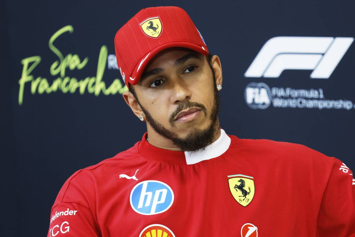 L'"aiutino" di Hamilton: "Alla Ferrari un dossier sui problemi da risolvere"