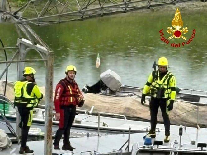 https://img.ilgcdn.com/sites/default/files/styles/xl/public/foto/2025/07/26/1753537109-vigili-fuoco-pavia.jpg?_=1753537109