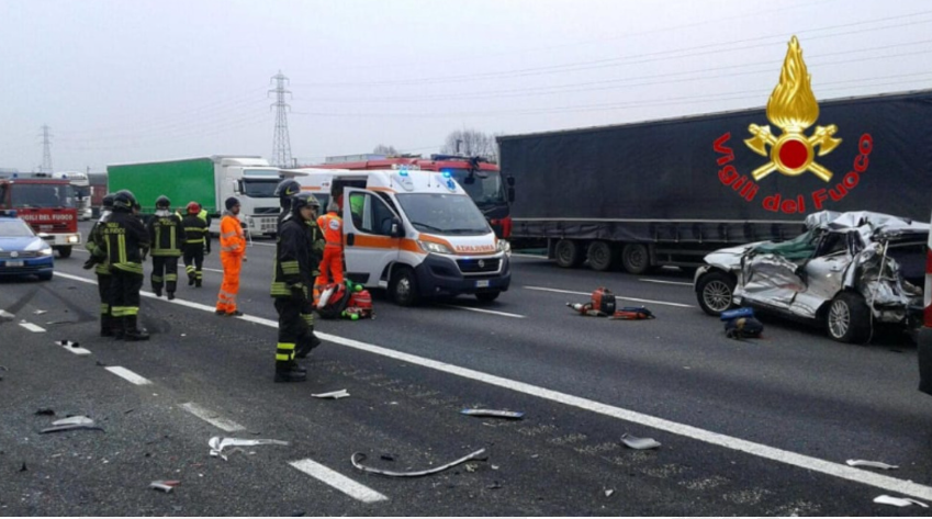 In contromano sulla Milano-Torino: 4 morti e un ferito grave