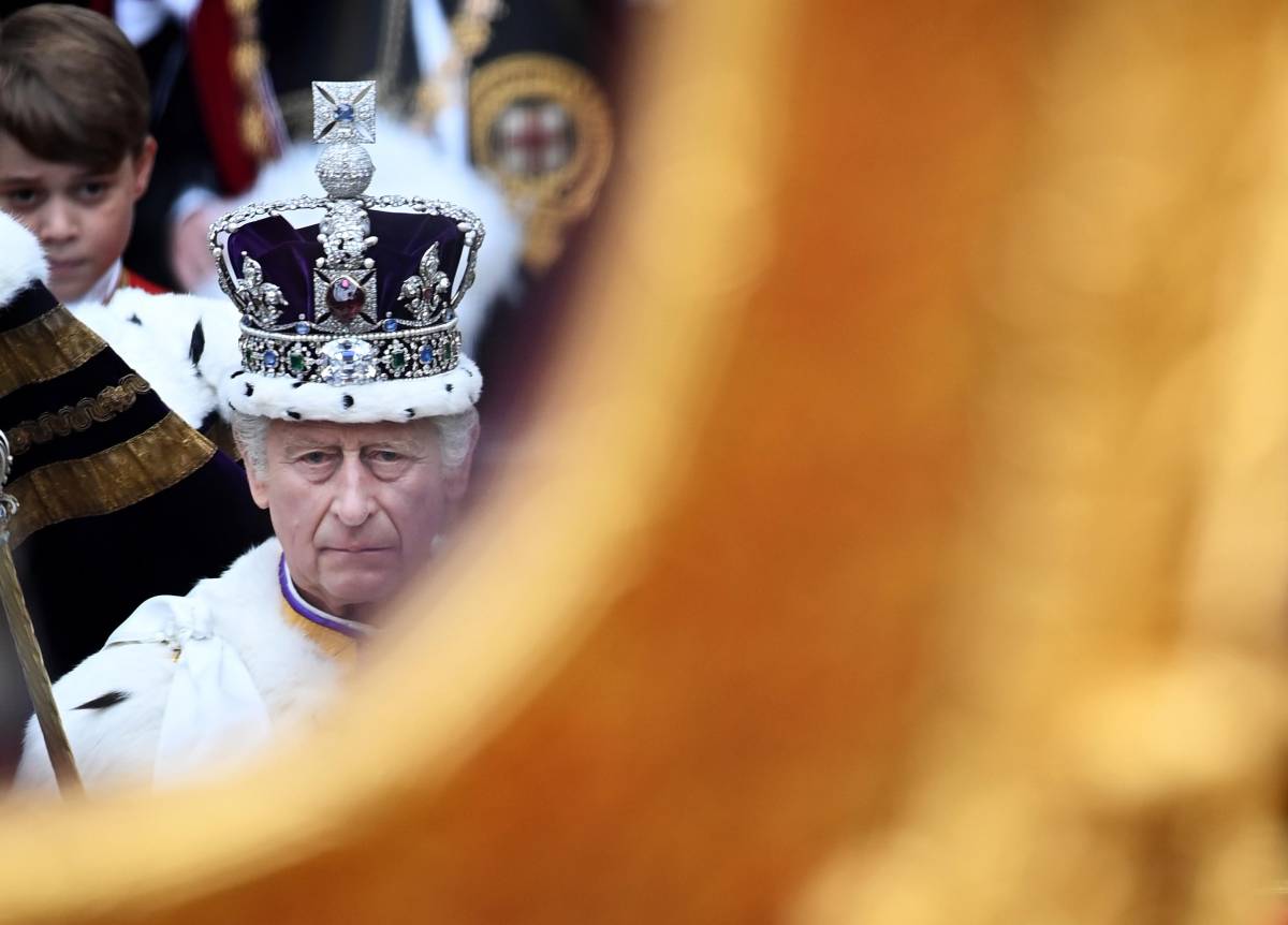 Amore, scandalo e un erede nascosto: il segreto che può cambiare la corona inglese