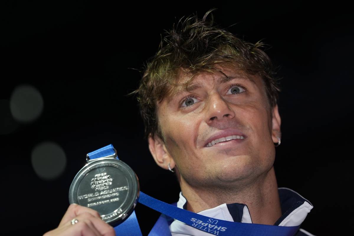 La piscina delle meraviglie: i due campioni e la bambina