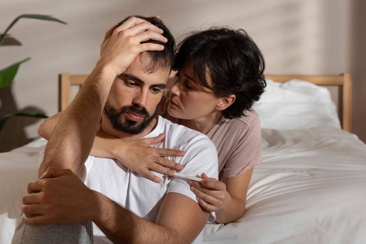 https://img.ilgcdn.com/sites/default/files/styles/xl/public/foto/2025/07/29/1753778651-coppia-differenze-andropausa-menopausa.jpg?_=1753778651
