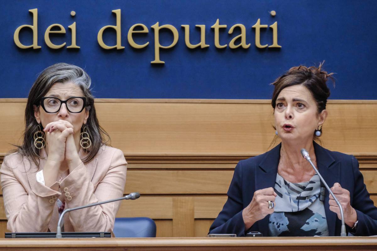 Tappeti rossi per la Albanese. Entra alle Camere l'odio anti-Israele