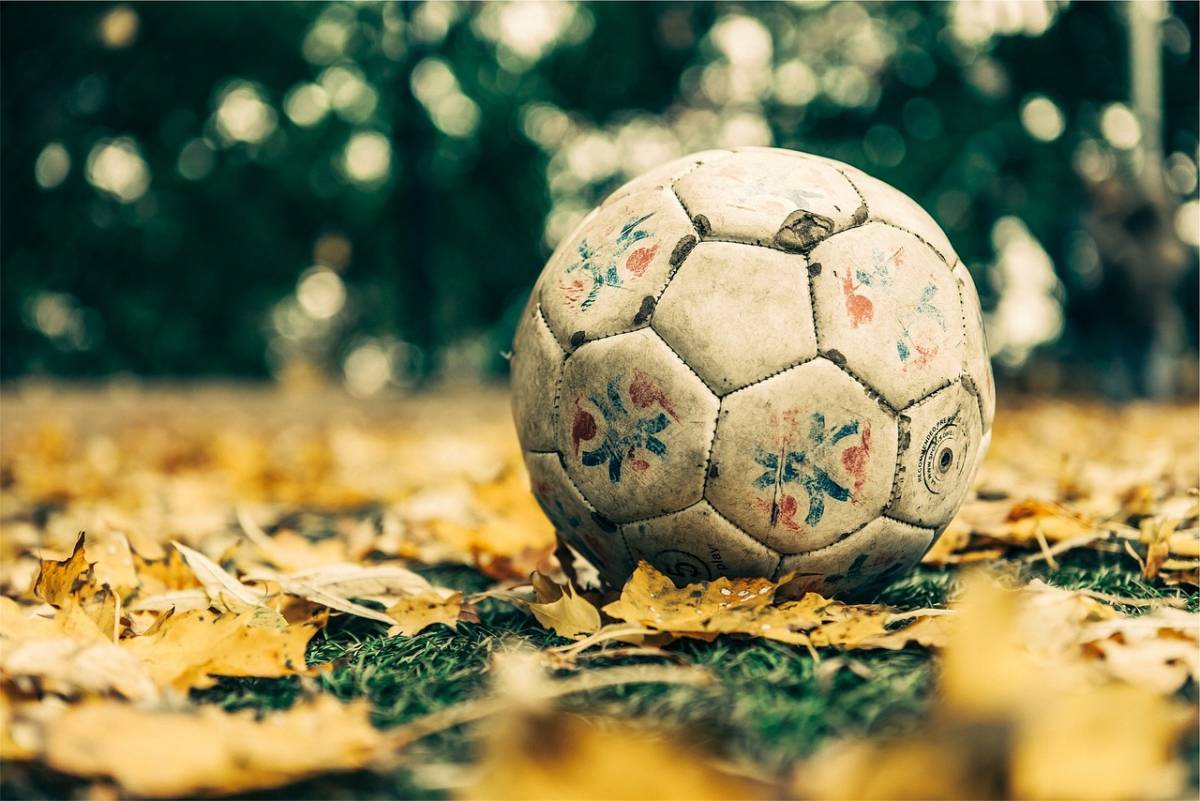 https://img.ilgcdn.com/sites/default/files/styles/xl/public/foto/2025/08/01/1754058756-soccer-698553-1280.jpg?_=1754058756