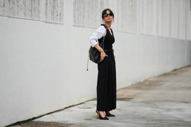 Gilet, come indossarlo con stile in estate. Gli outfit imperdibili anche a 50 anni