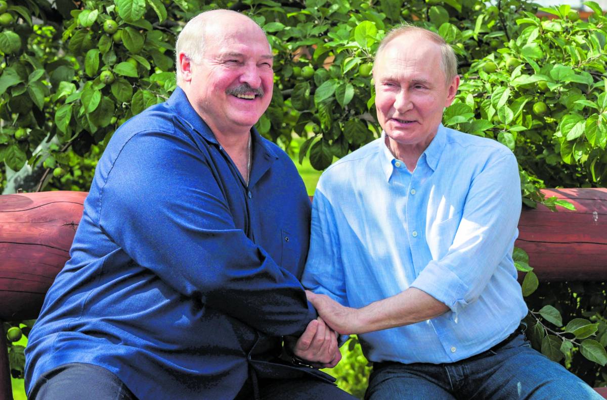 Lo Zar rafforza l'asse con la Bielorussia e studia un nuovo piano per l'invasione