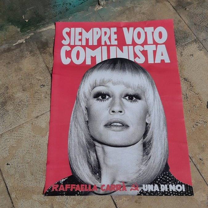 "È una di noi". Raffaella Carrà diventa l'icona dei comunisti in Cile