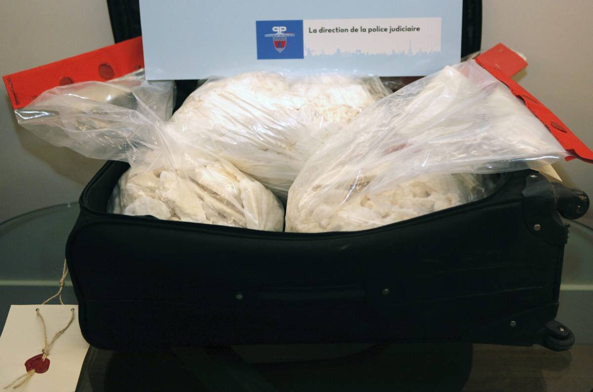 Cartelli narcos e “tsunami bianco”: così la Francia di Macron è travolta dalla droga