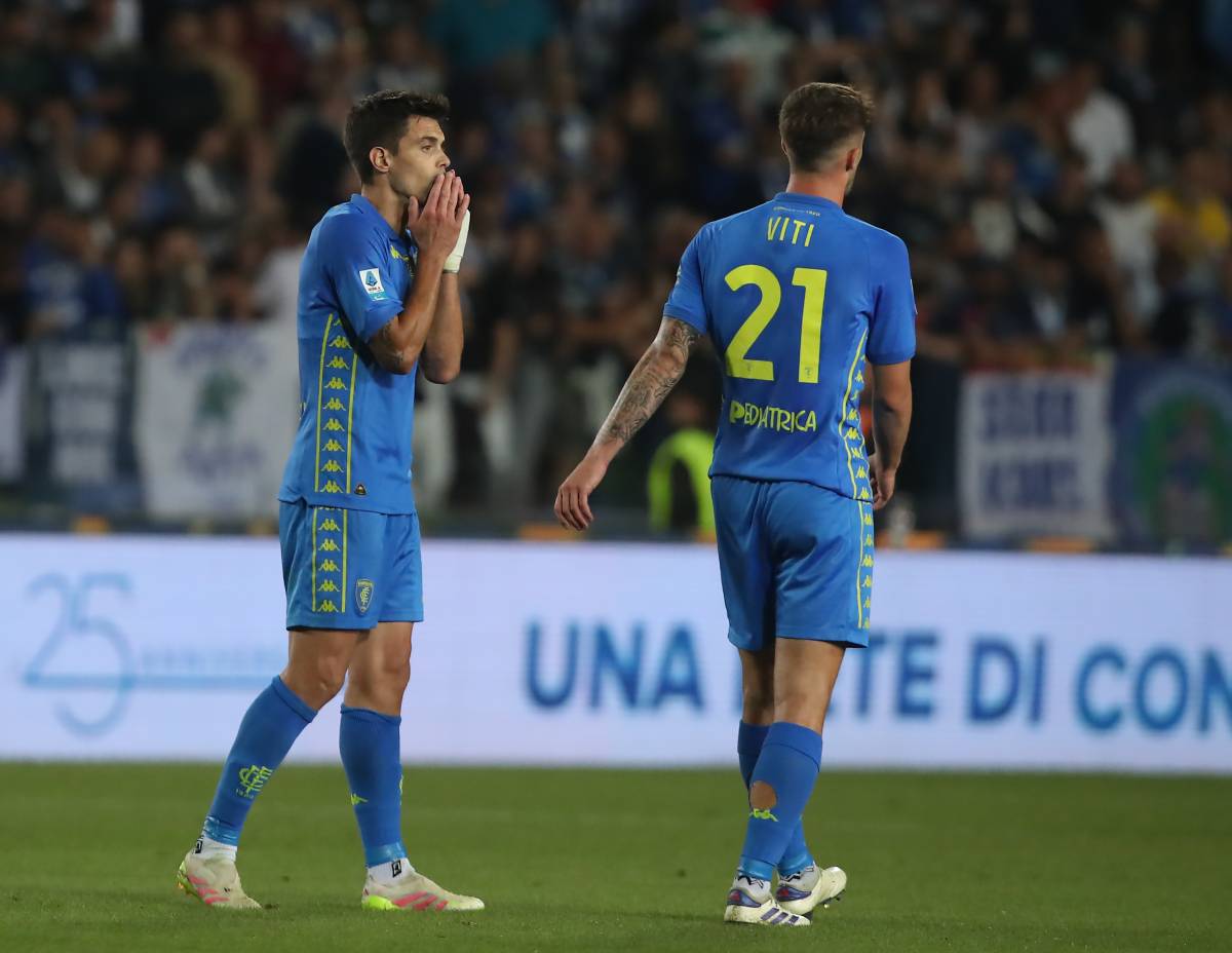 Svolta in Serie A, stipendi dei calciatori ridotti in caso di retrocessione. Come cambia la regola