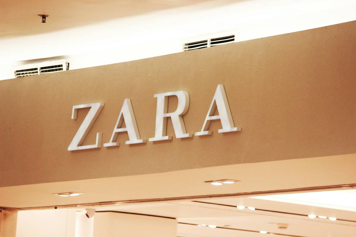 "Modelle troppo magre, irresponsabile". Vietata la pubblicità di un abito di Zara