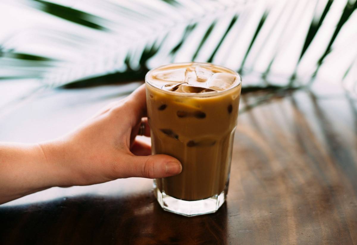 Caffè, 5 modi per prepararlo a casa d'estate come bevanda fresca ed energizzante