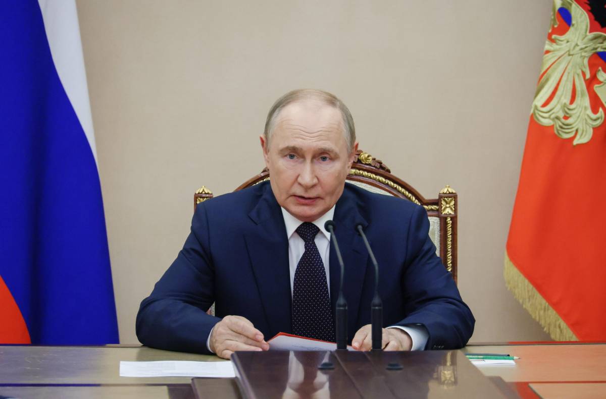 "Necrofili, nazisti, euroimbecilli". La Russia attacca (ancora) l'Ue