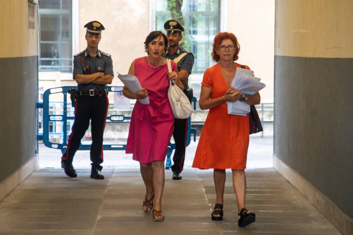 La procuratrice aggiunta Tiziana Siciliano e la pm Marina Petruzzella (foto Furlan/LaPresse)